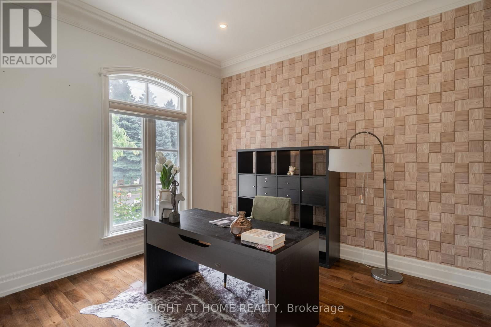 286 FERN AVENUE Image 8