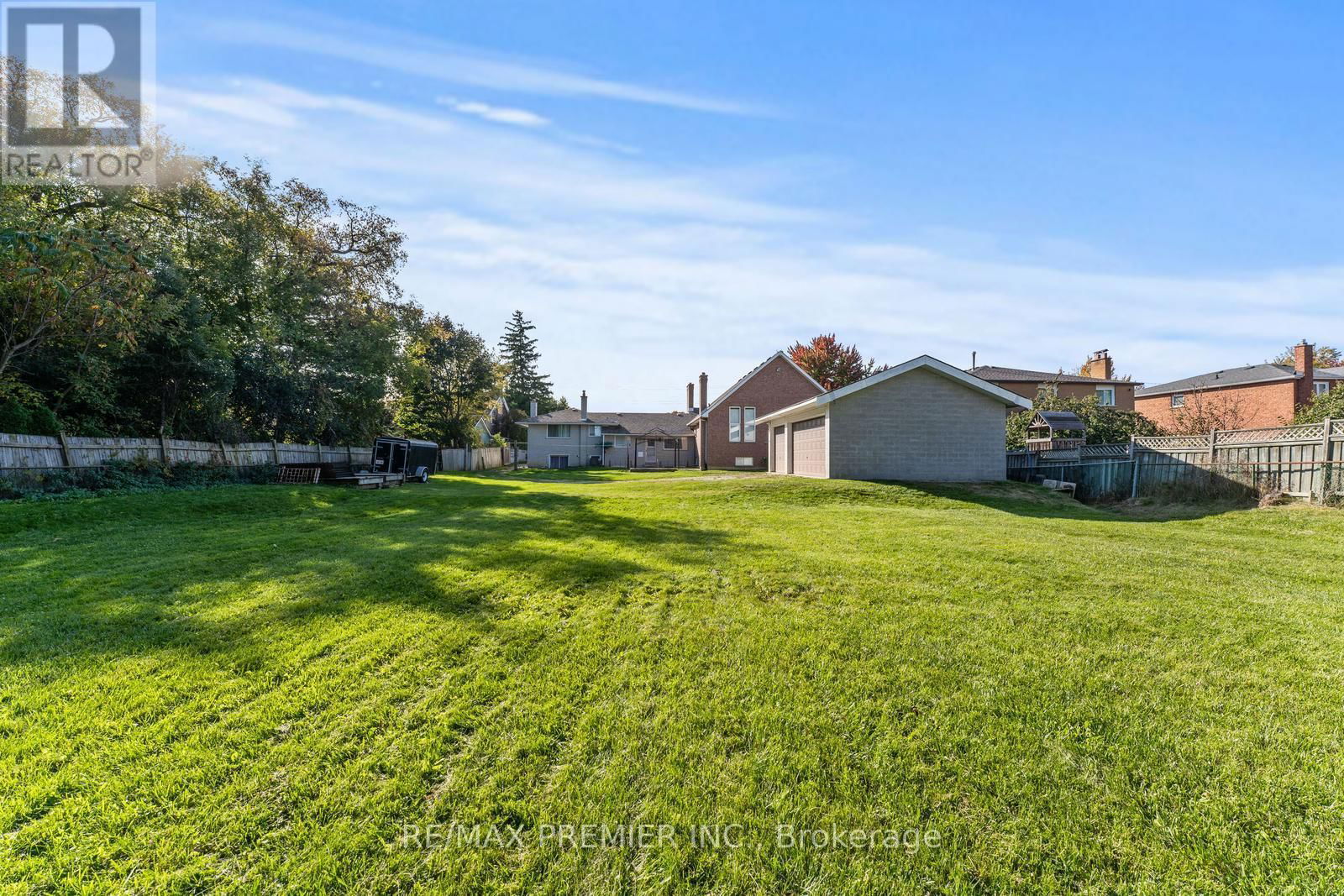 9725 KEELE STREET Image 14