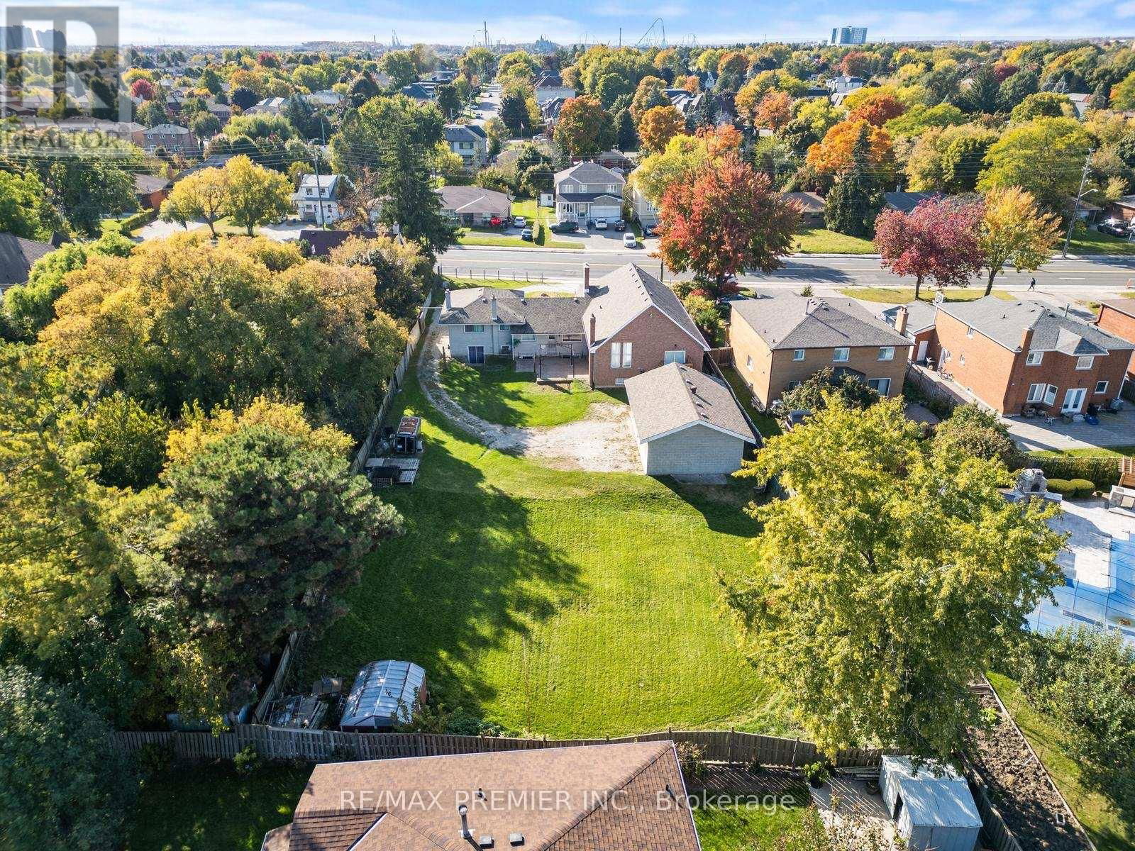 9725 KEELE STREET Image 16