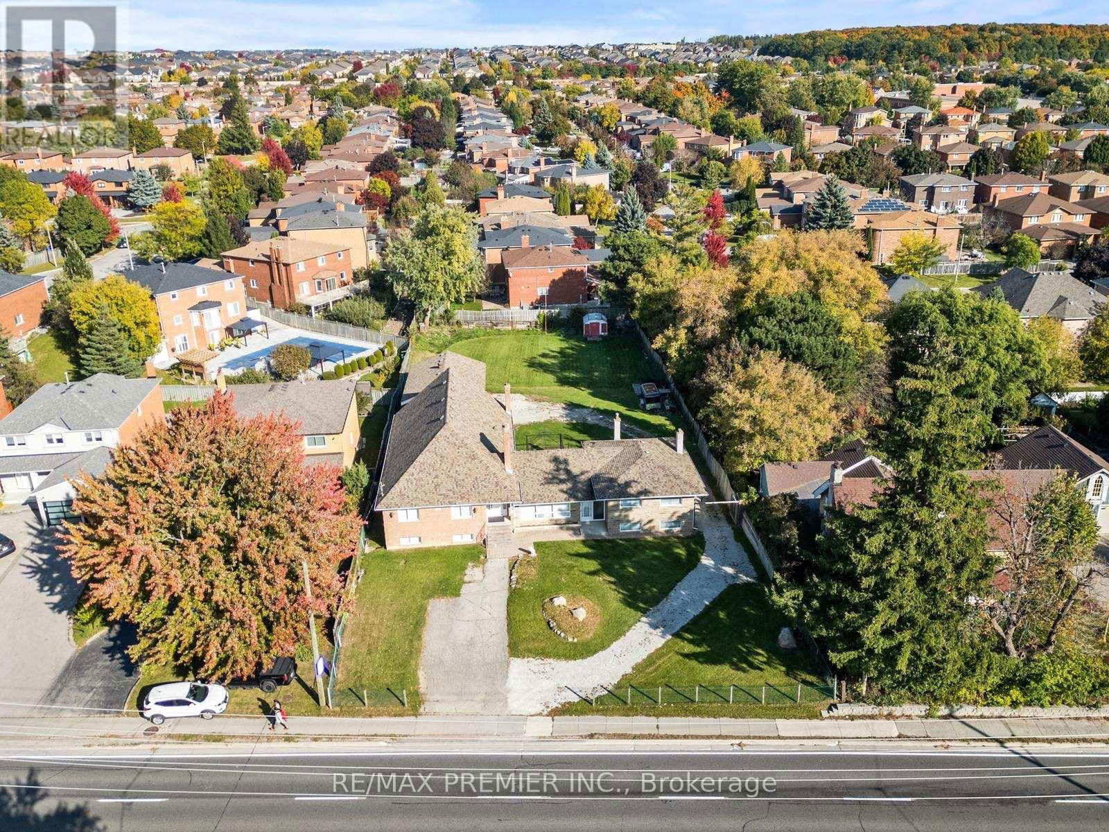 9725 KEELE STREET Image 3
