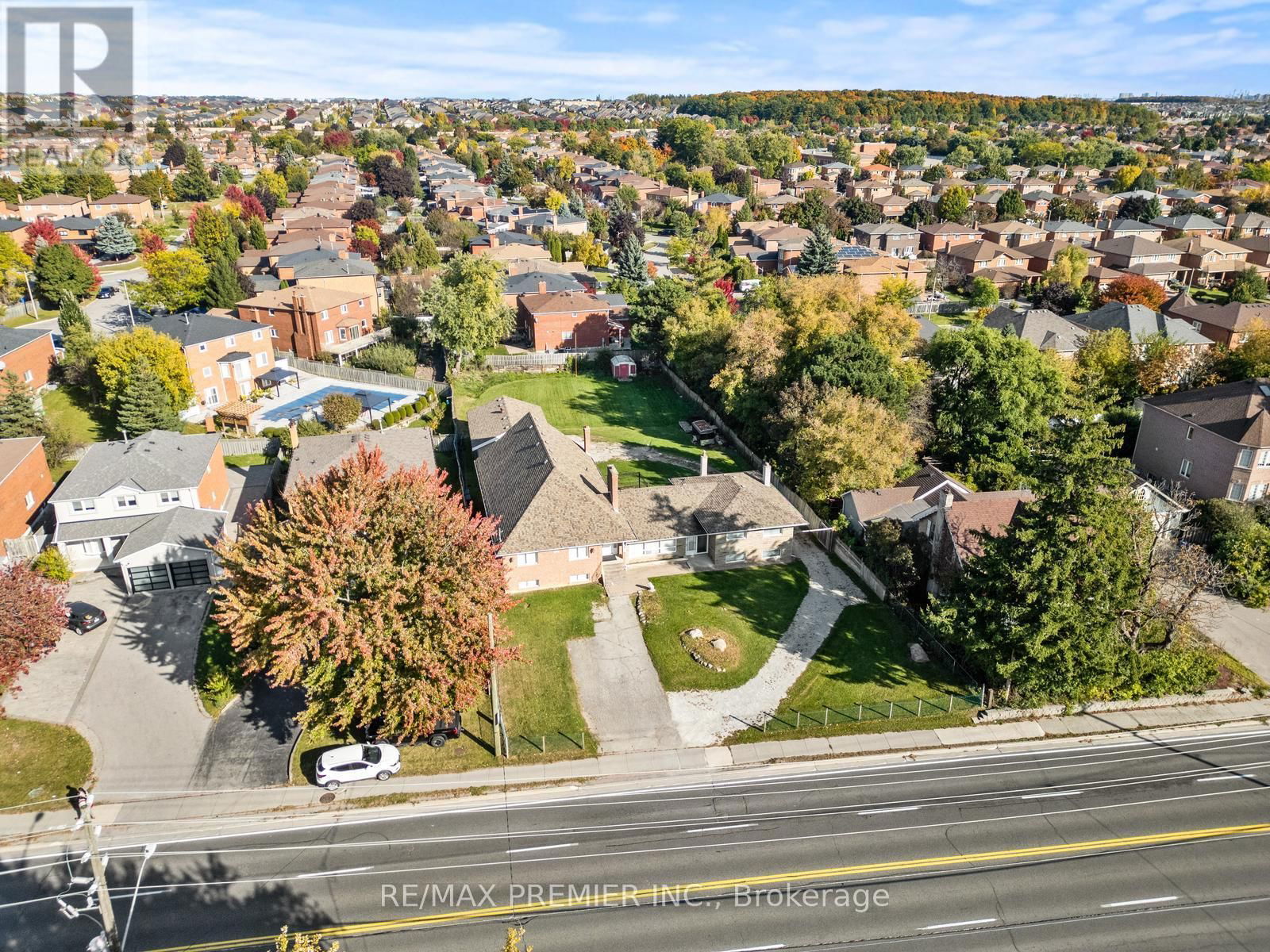 9725 KEELE STREET Image 5