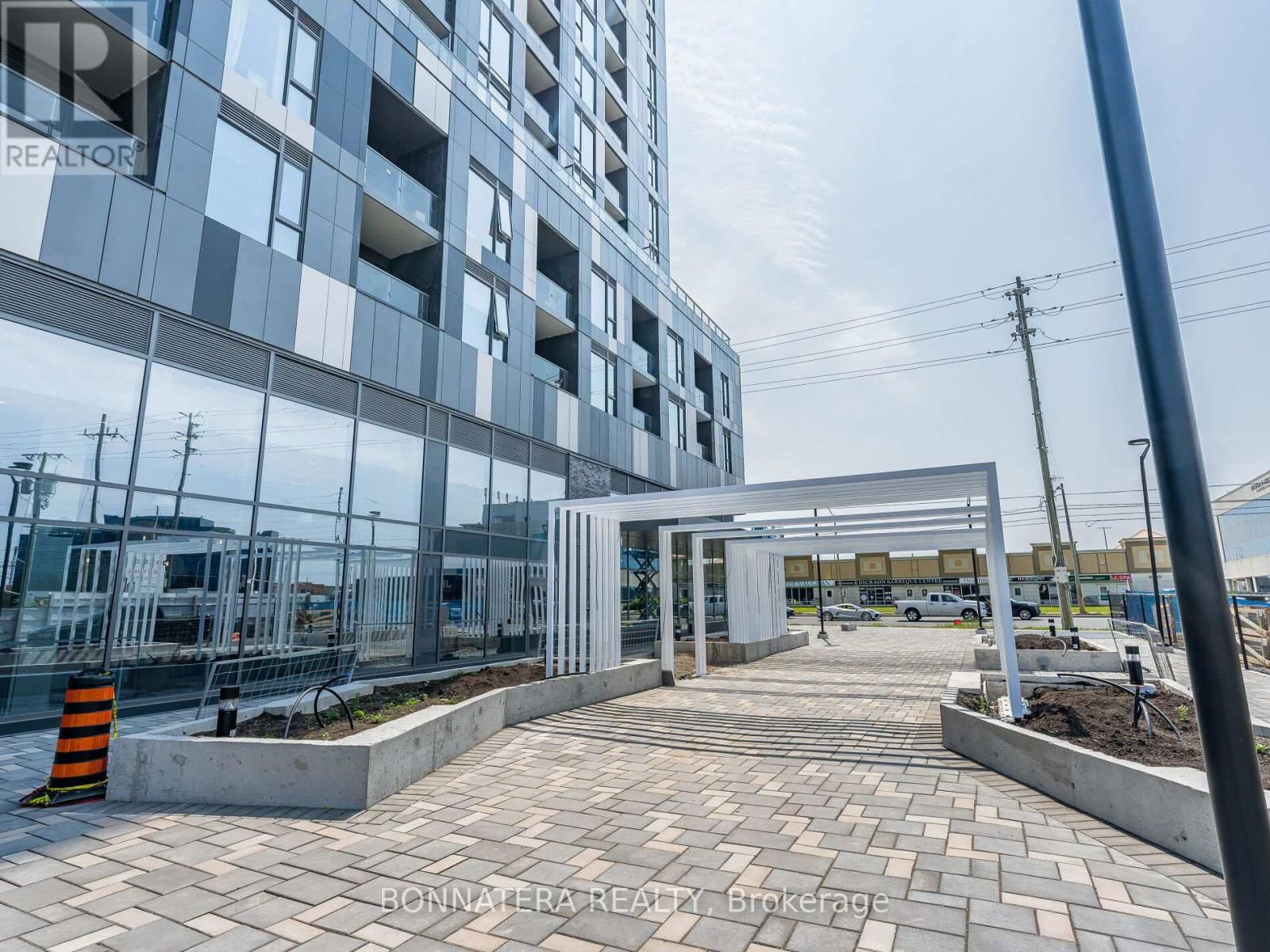 2327 - 498 CALDARI ROAD Image 2