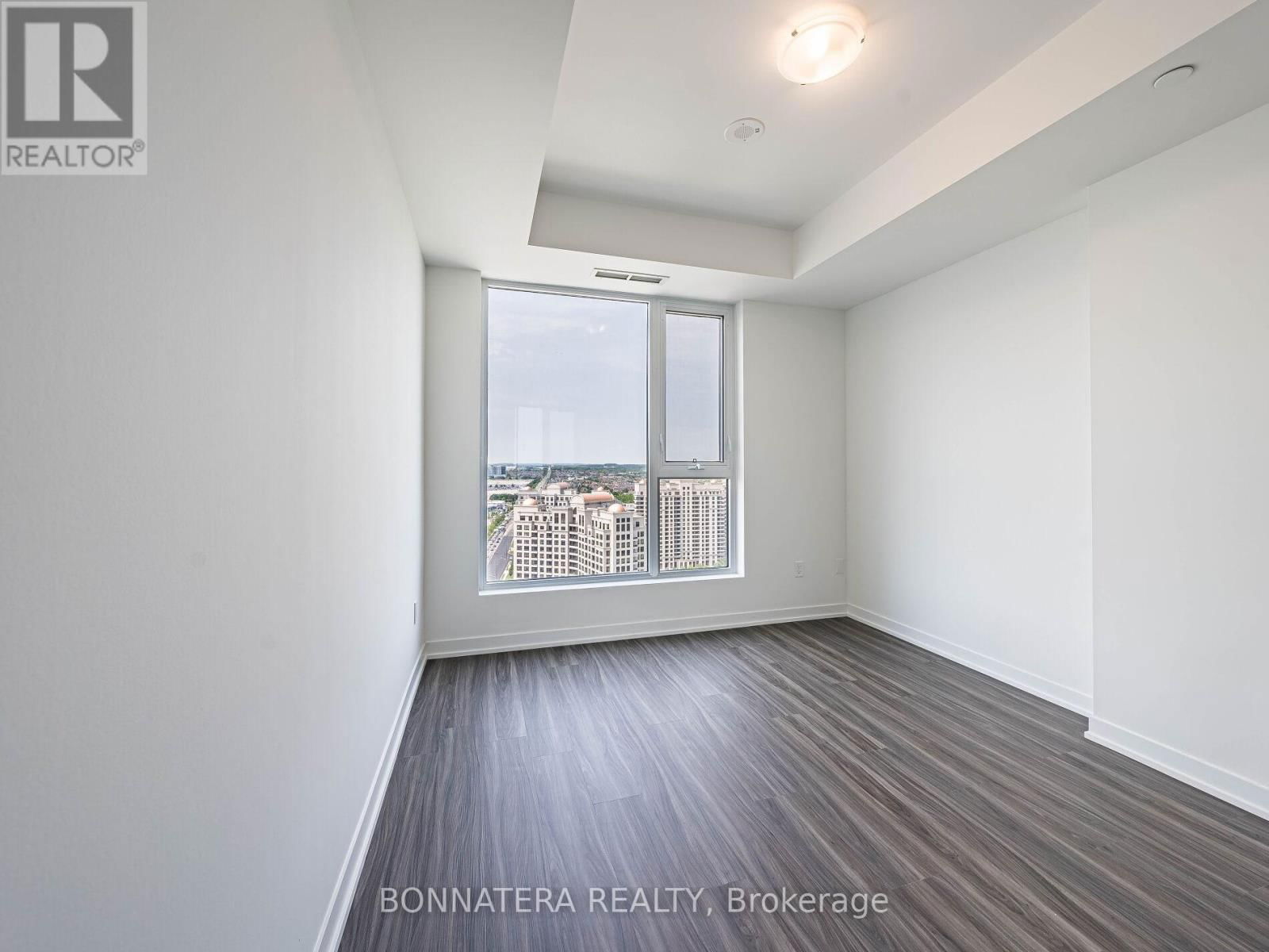 2327 - 498 CALDARI ROAD Image 28