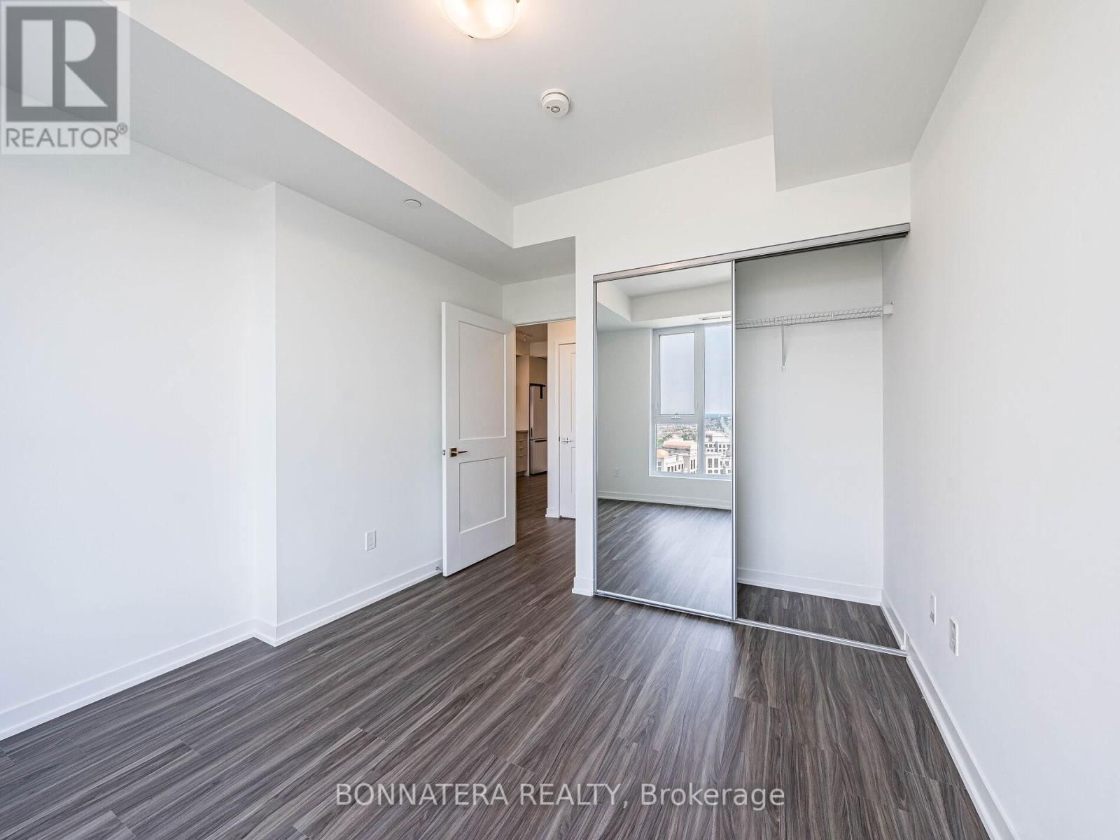 2327 - 498 CALDARI ROAD Image 29