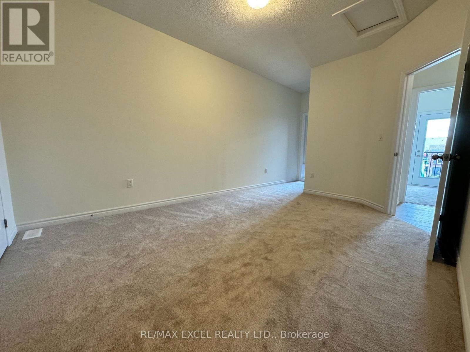 20 GRIFFITH STREET Image 17