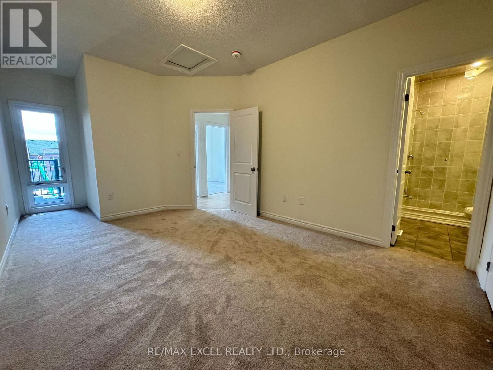 20 GRIFFITH STREET Image 18