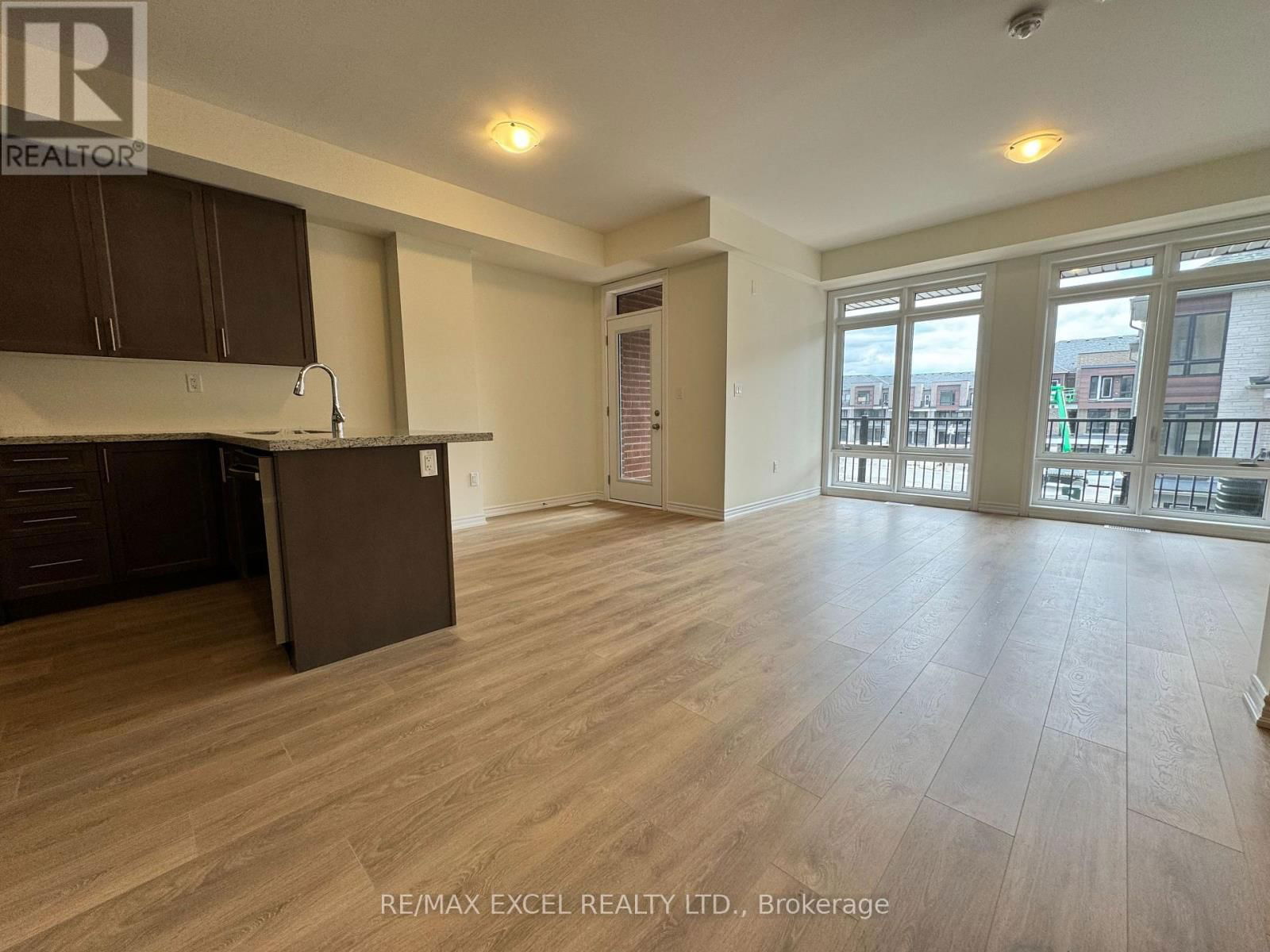 20 GRIFFITH STREET Image 6