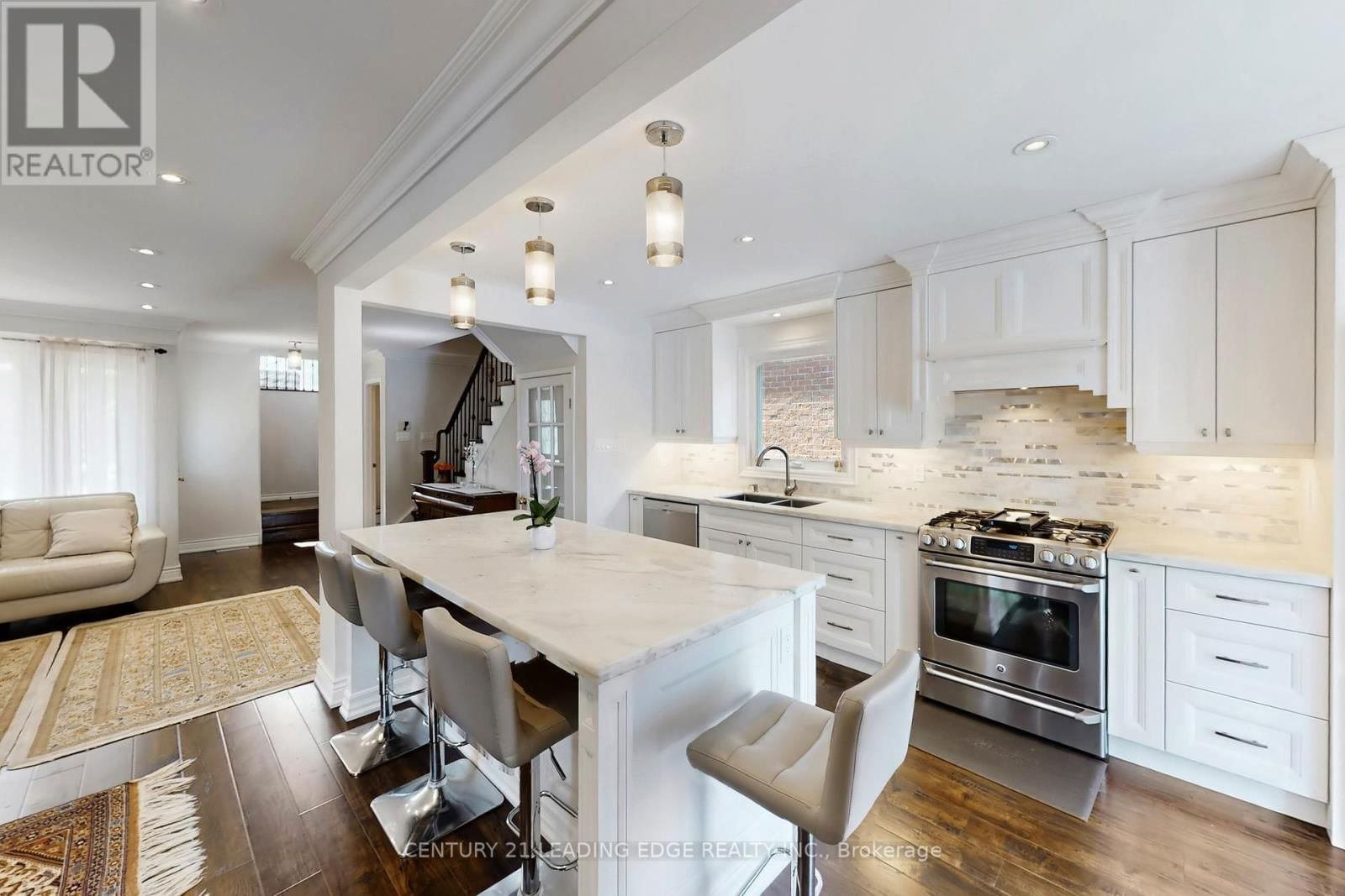 148 STEPHEN STREET Image 11