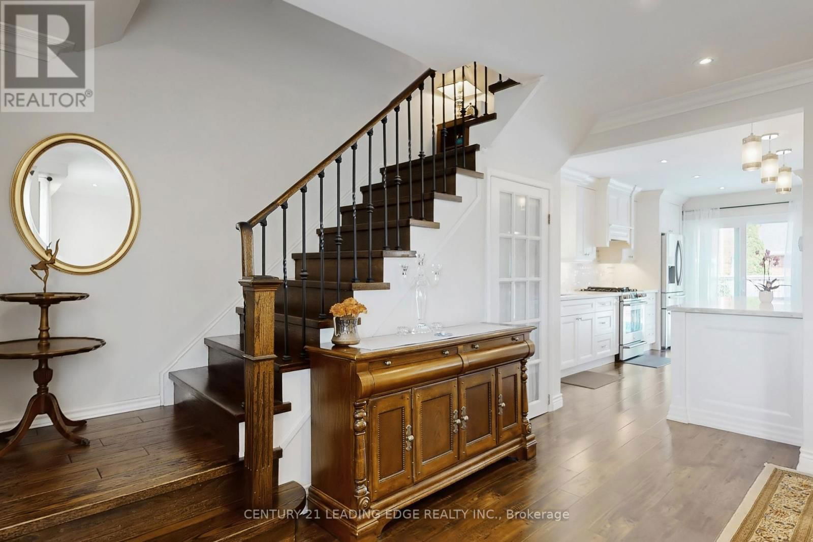 148 STEPHEN STREET Image 16