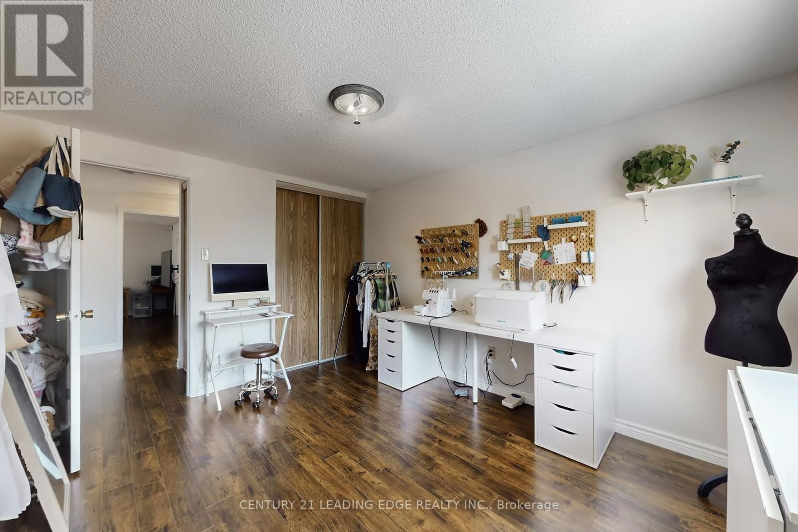 148 STEPHEN STREET Image 26