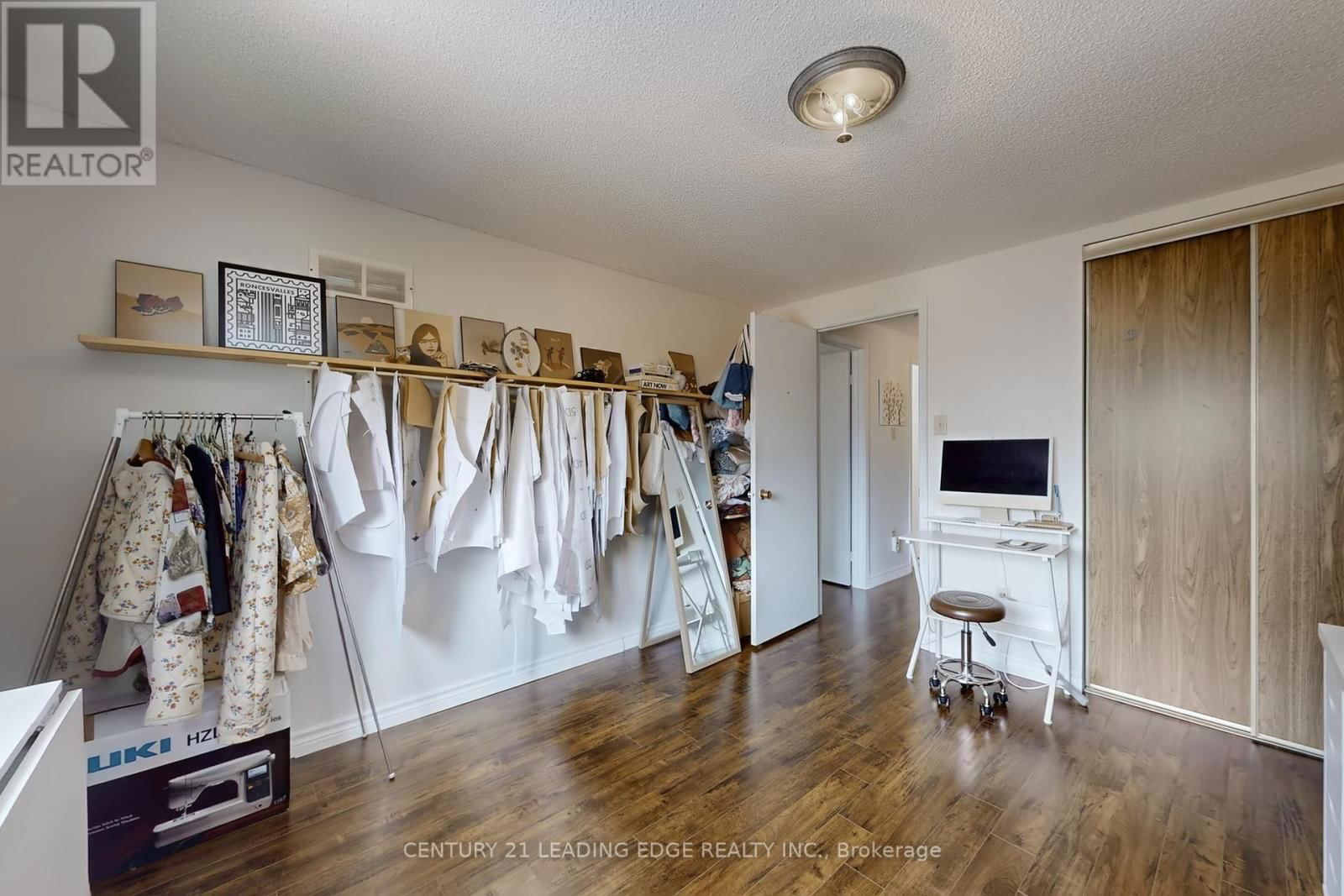 148 STEPHEN STREET Image 27
