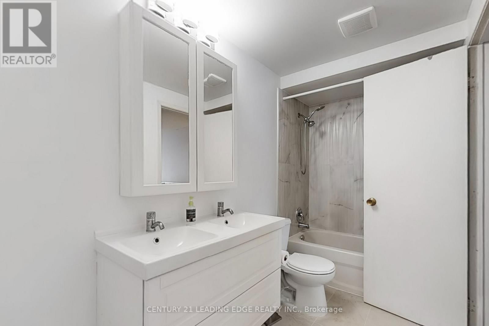 148 STEPHEN STREET Image 28