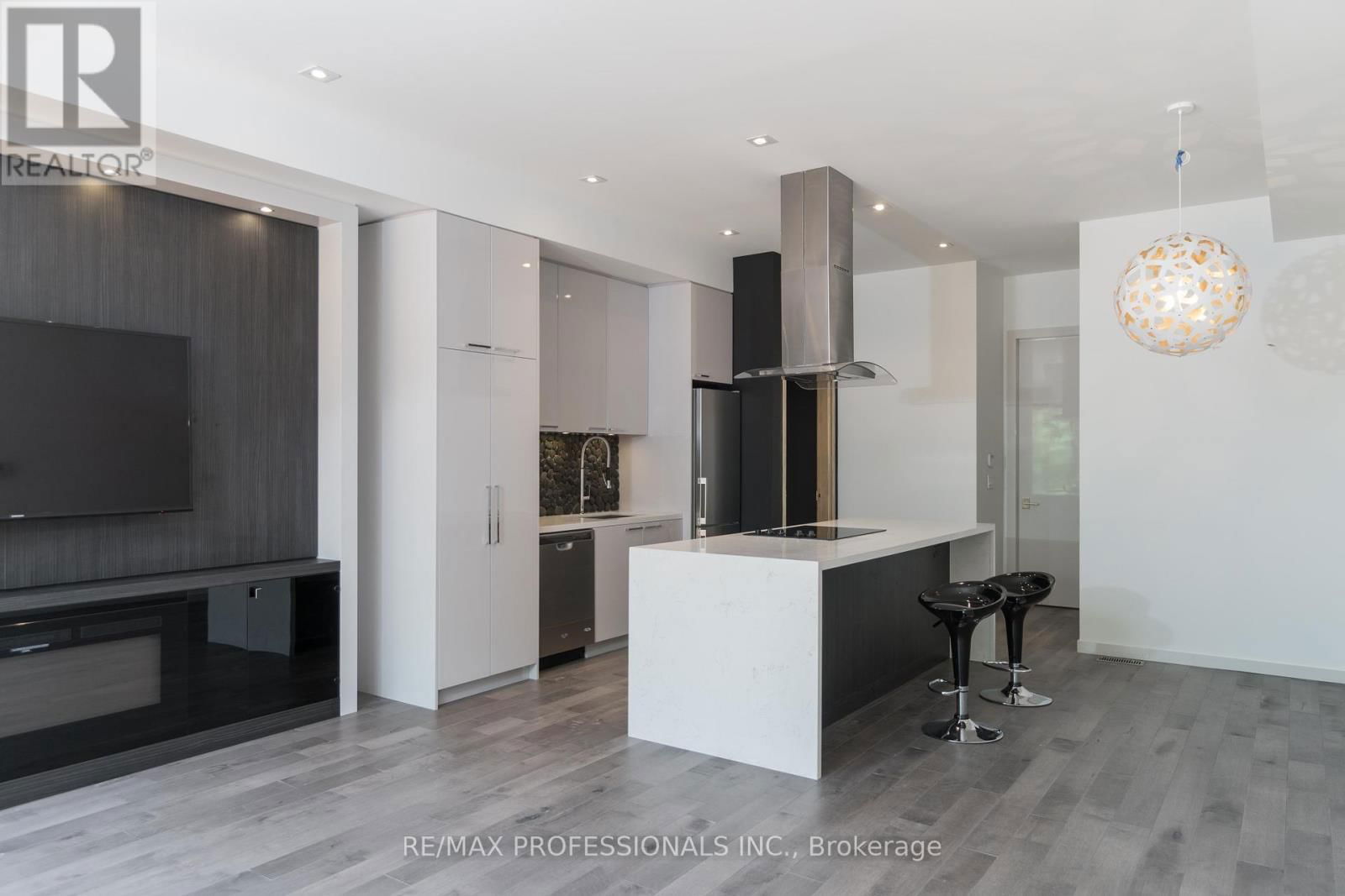 4599 LANGSTAFF ROAD Image 36