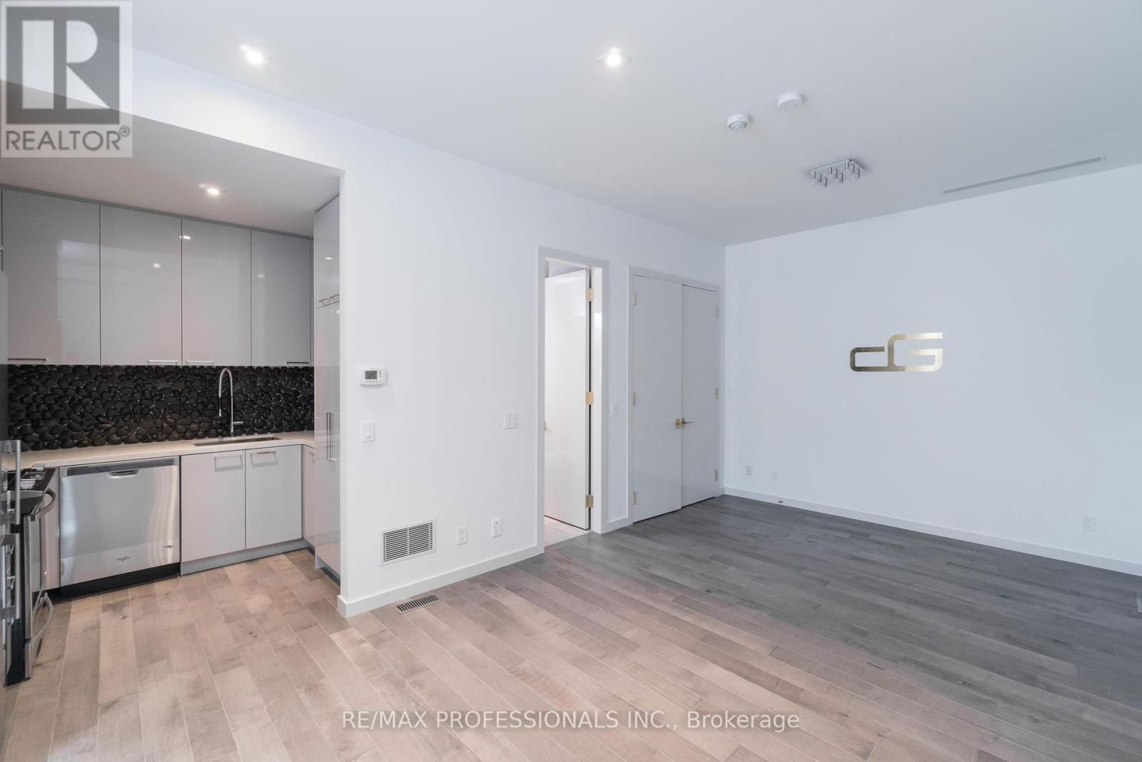 4599 LANGSTAFF ROAD Image 38
