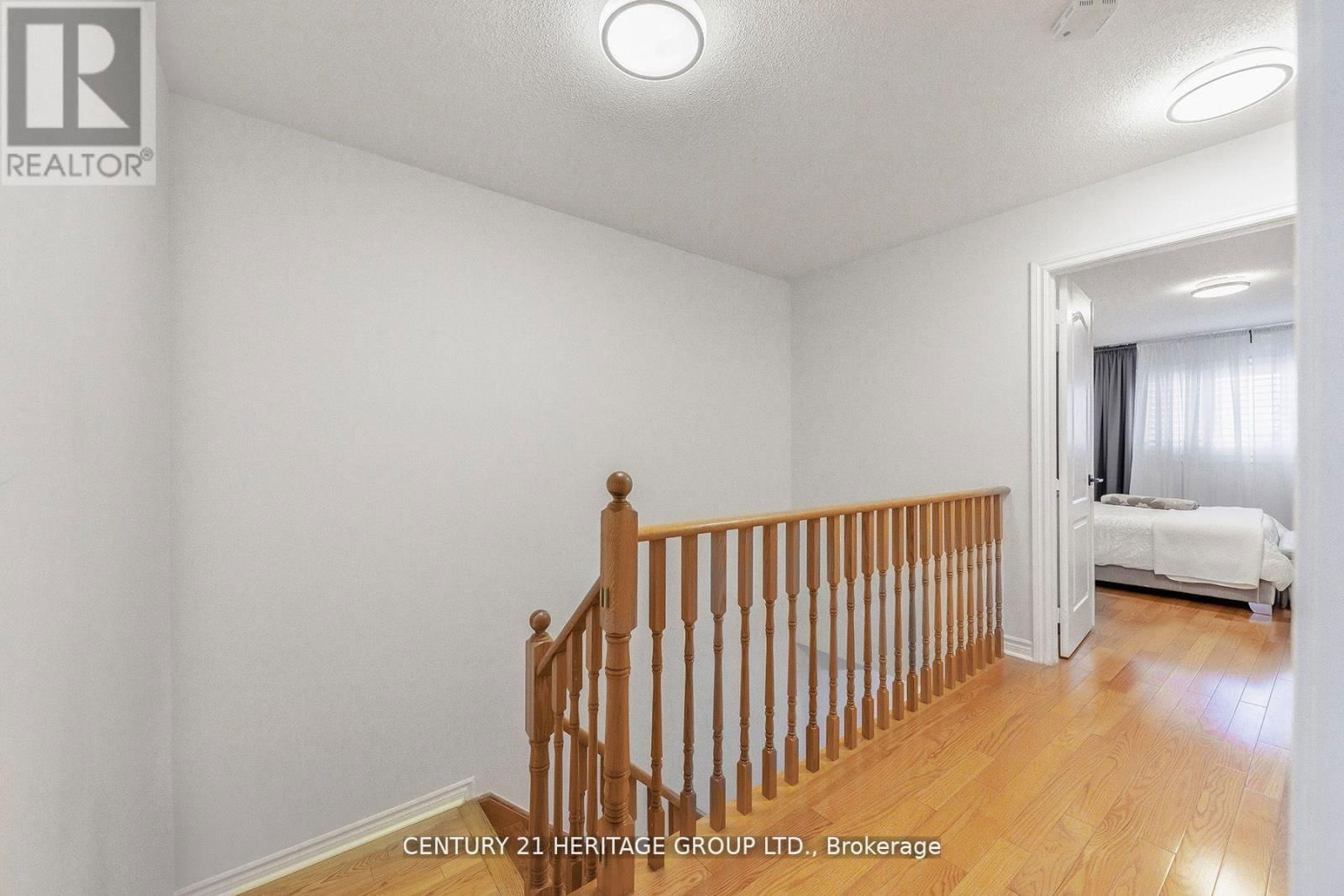 74 LANDER CRESCENT Image 13