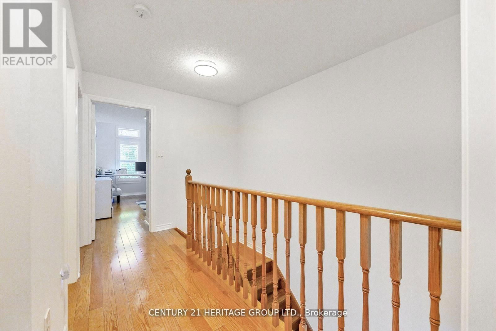 74 LANDER CRESCENT Image 14