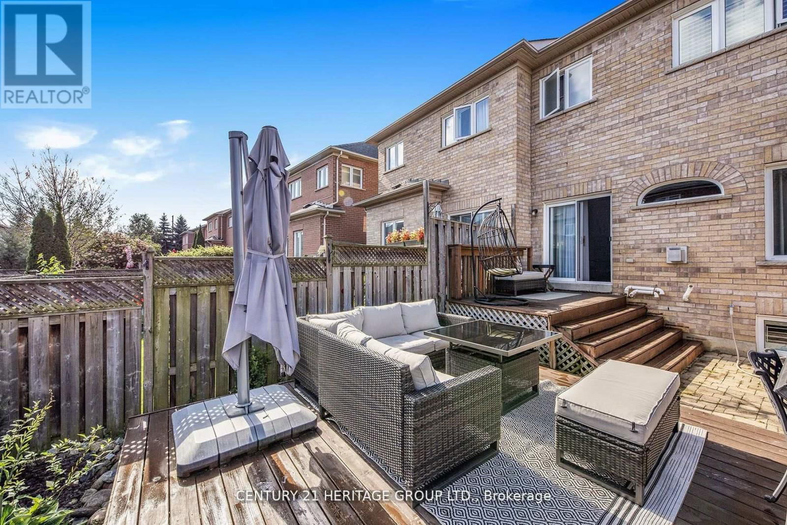 74 LANDER CRESCENT Image 31