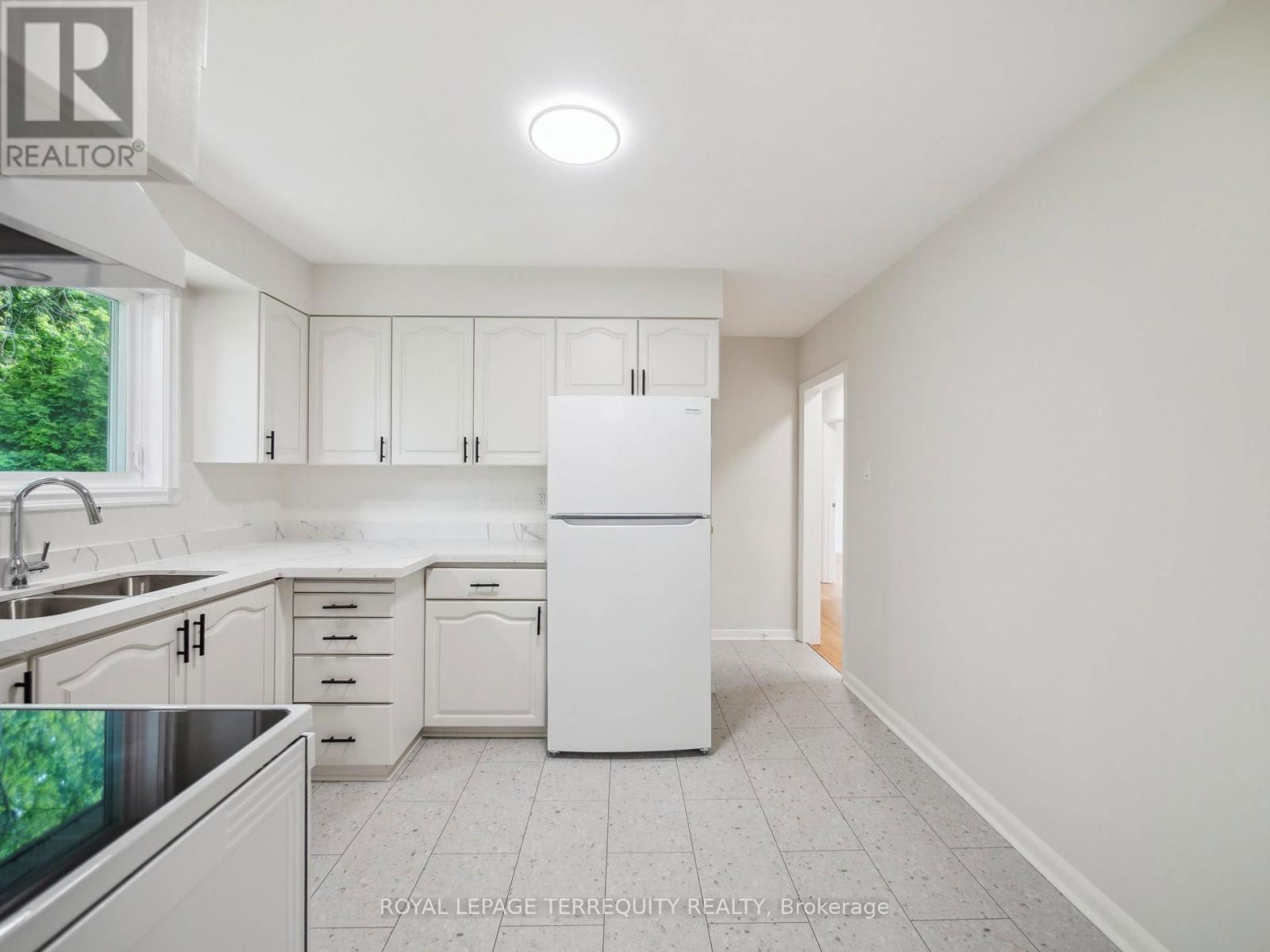 139 DRISCOLL ROAD Image 19