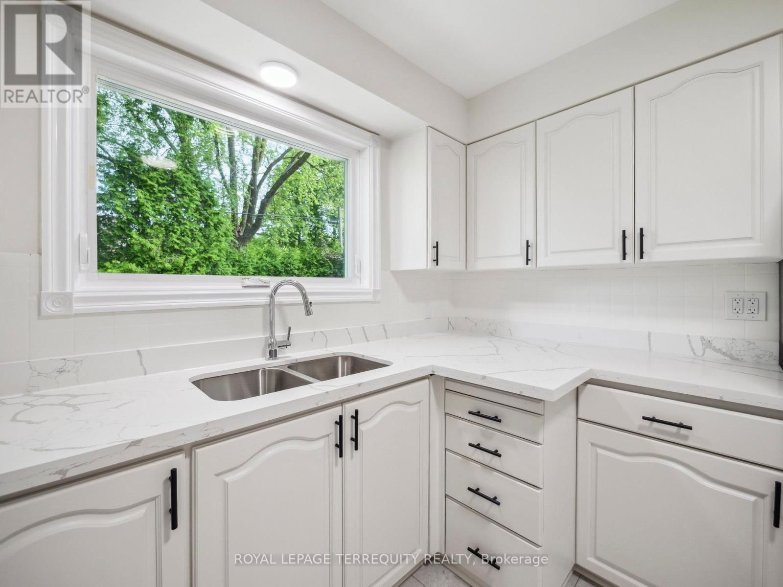 139 DRISCOLL ROAD Image 23