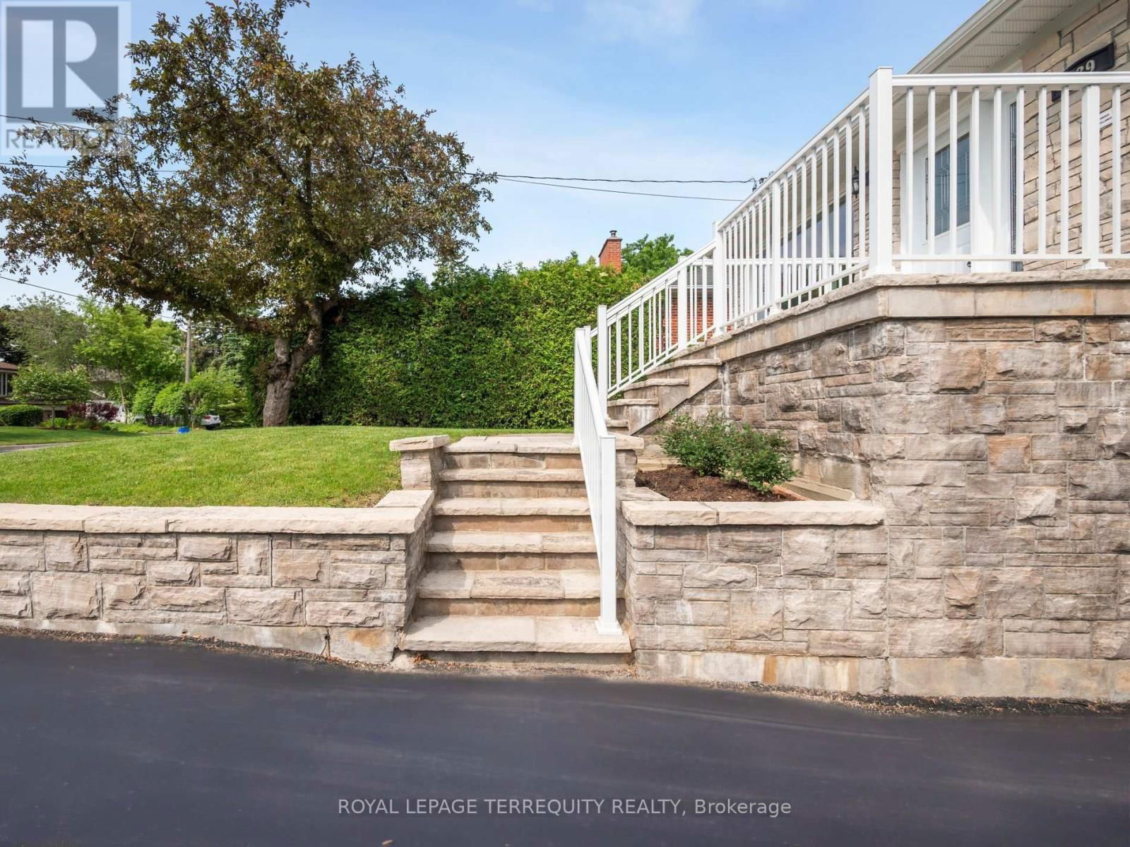 139 DRISCOLL ROAD Image 3