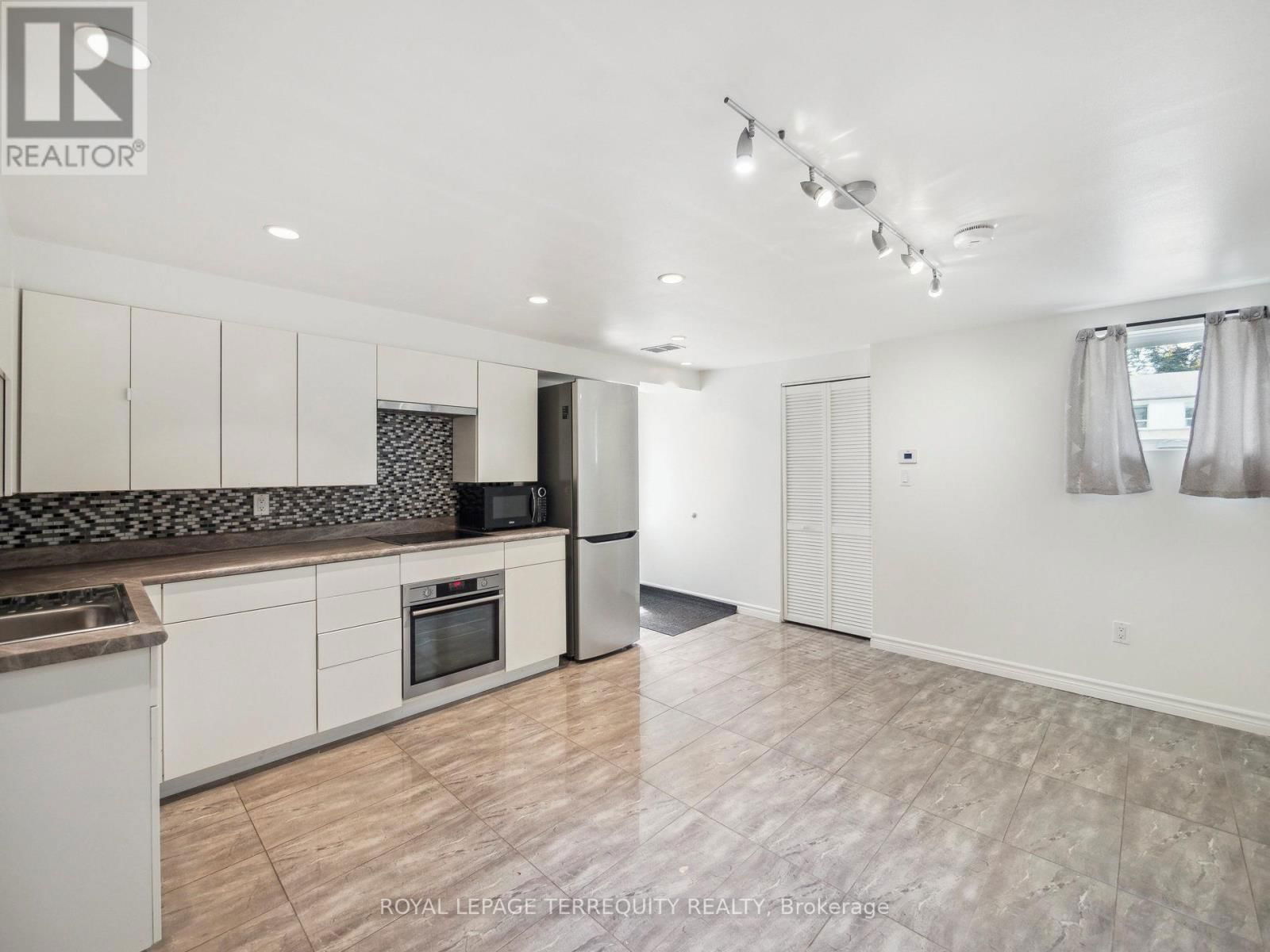 139 DRISCOLL ROAD Image 33