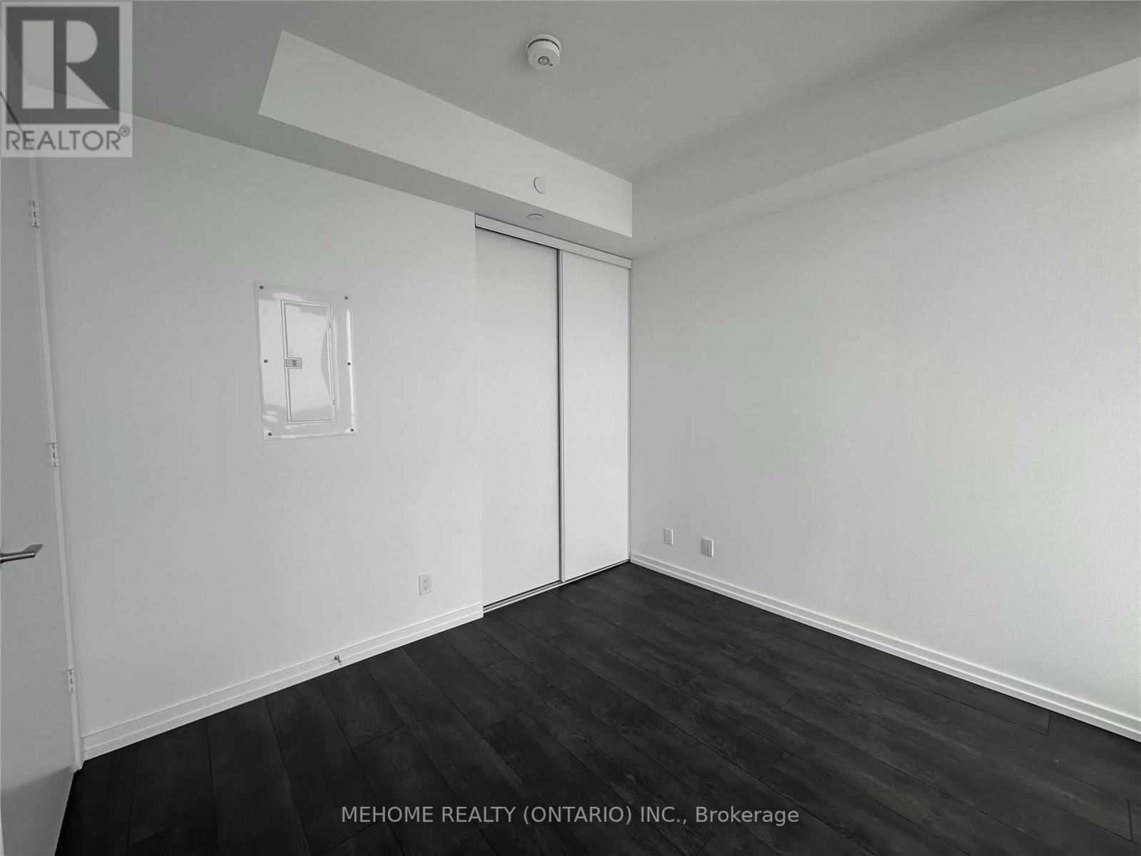 1115 - 1000 PORTAGE PARKWAY Image 7
