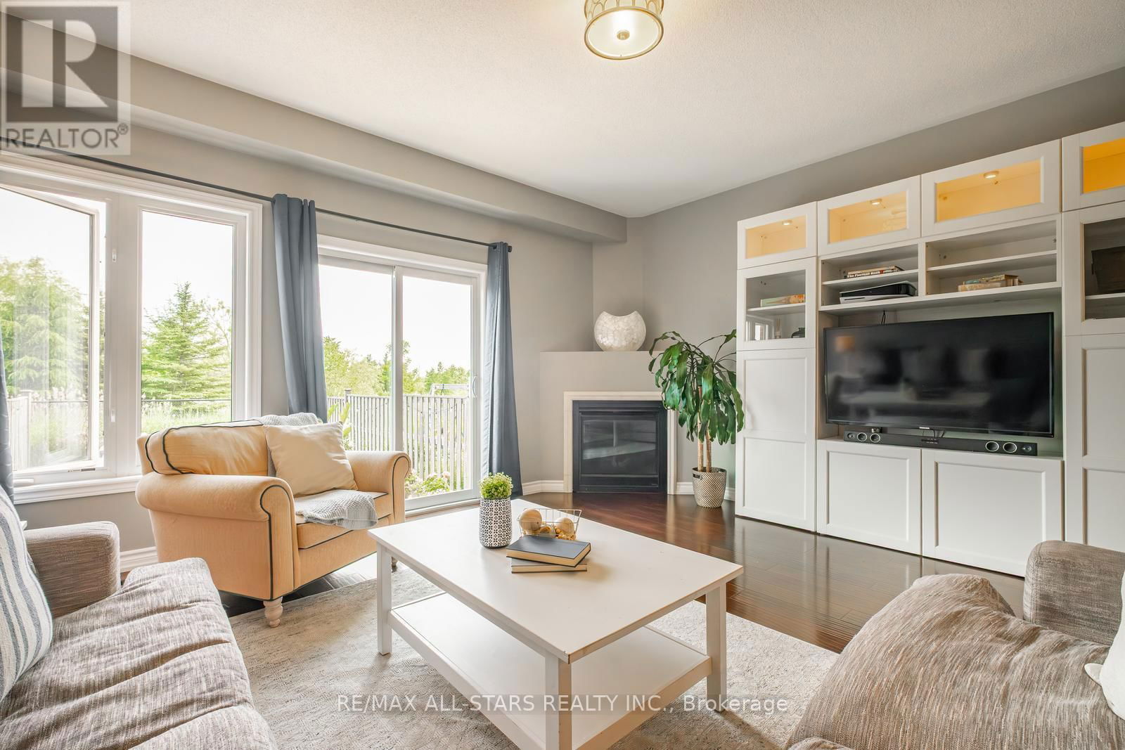 535 REEVES WAY BOULEVARD Image 14