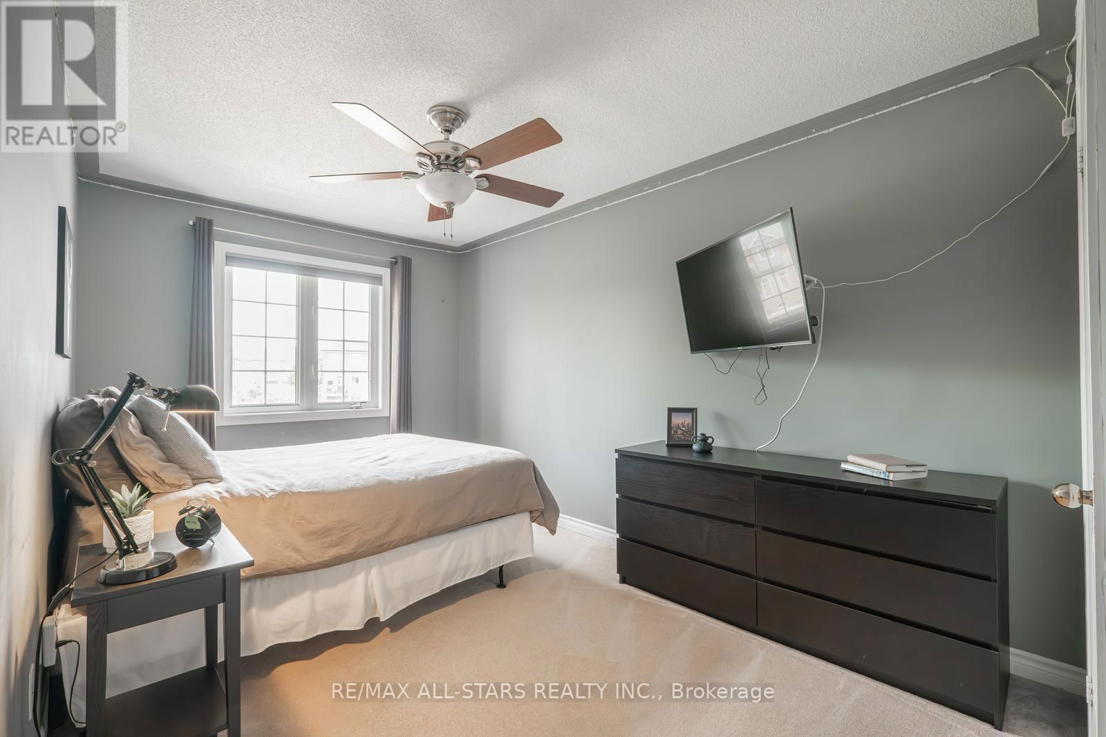 535 REEVES WAY BOULEVARD Image 23
