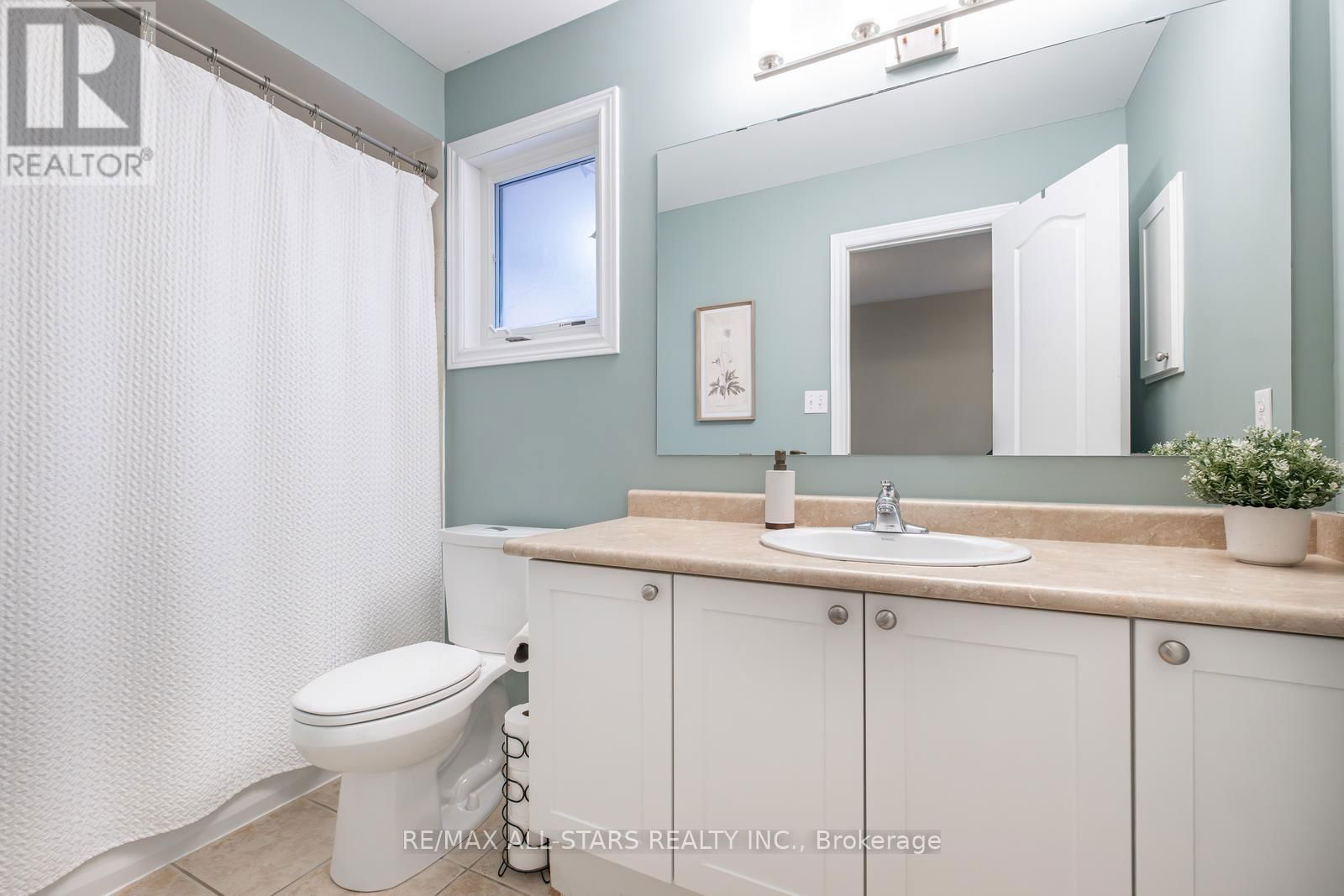 535 REEVES WAY BOULEVARD Image 26