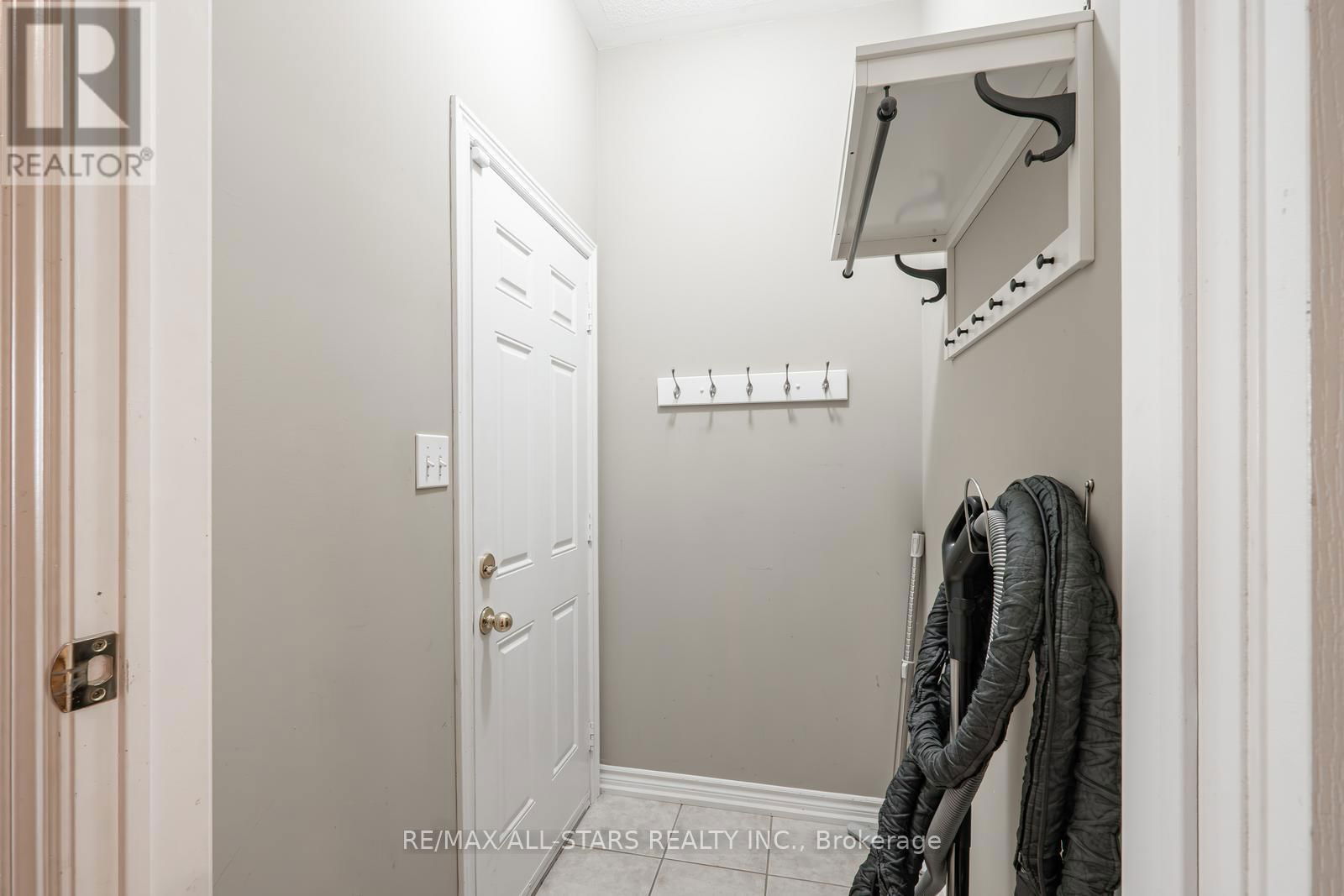 535 REEVES WAY BOULEVARD Image 6