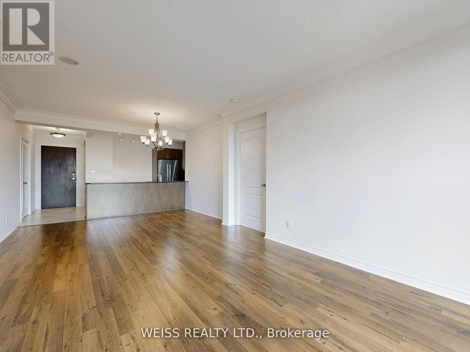 607 - 88 PROMENADE CIRCLE Image 11