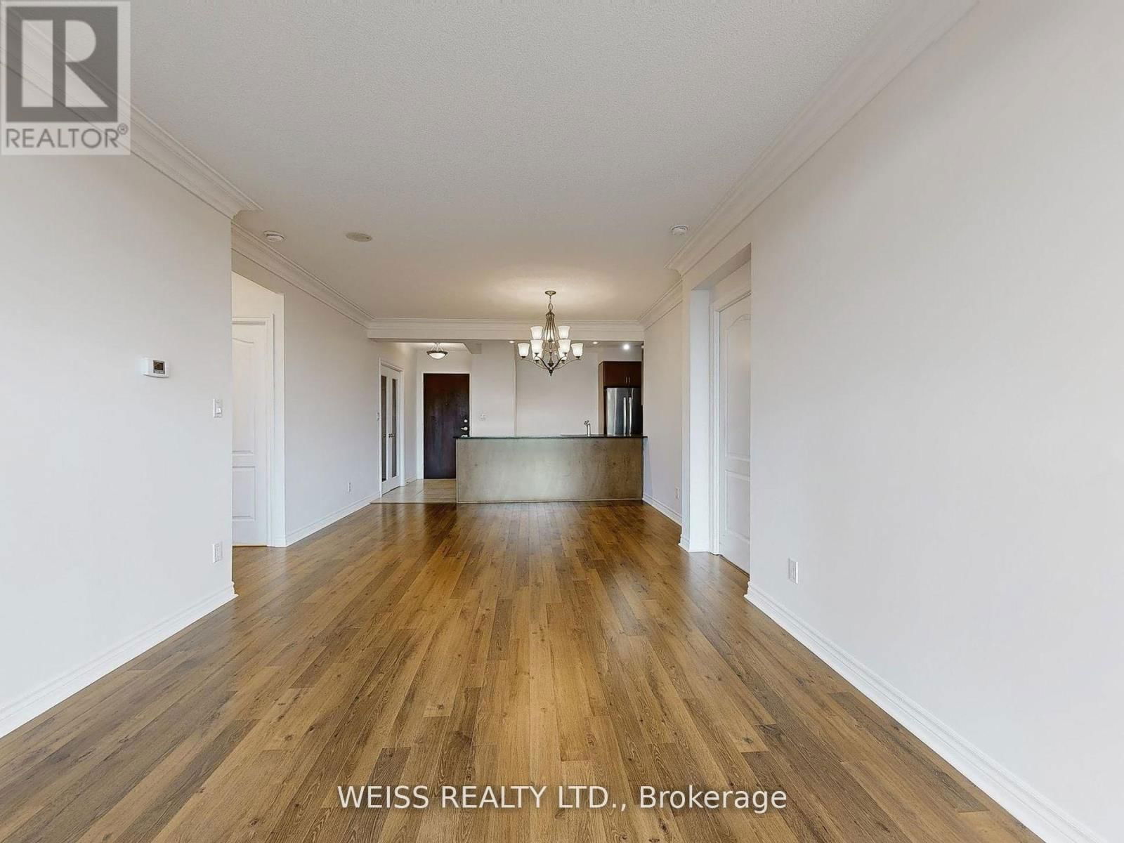 607 - 88 PROMENADE CIRCLE Image 12