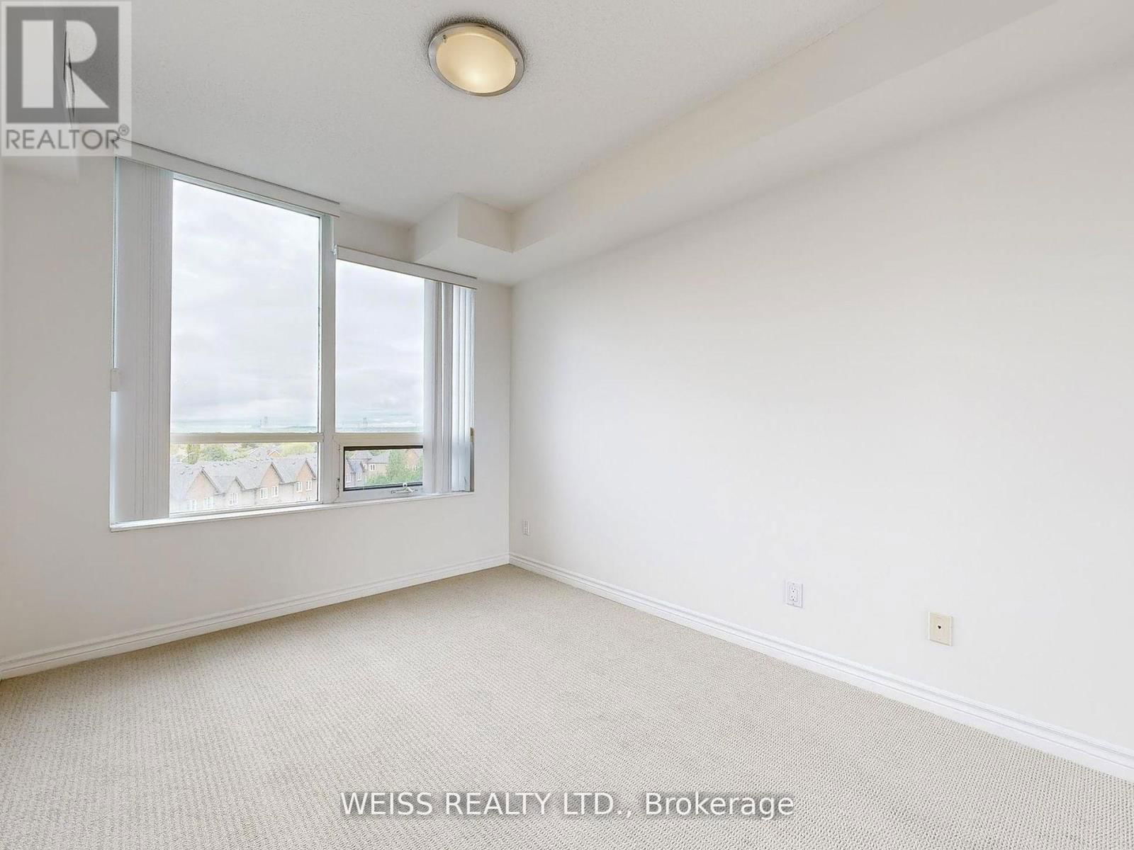 607 - 88 PROMENADE CIRCLE Image 15