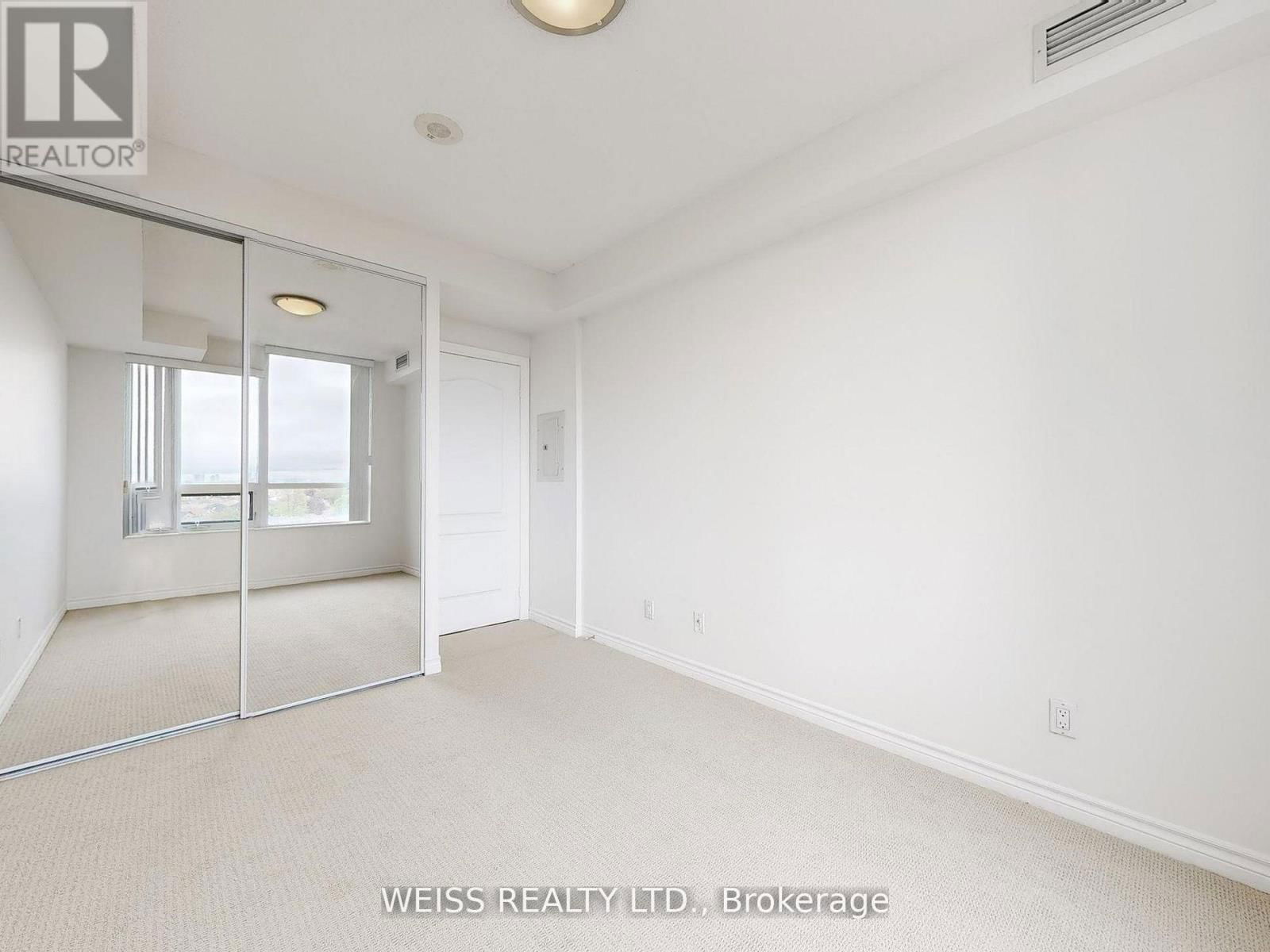 607 - 88 PROMENADE CIRCLE Image 17