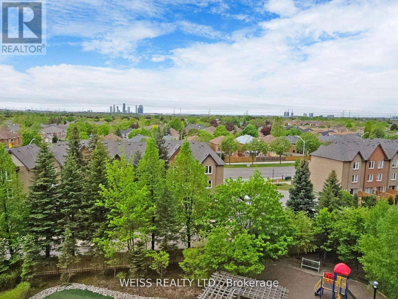 607 - 88 PROMENADE CIRCLE Image 30