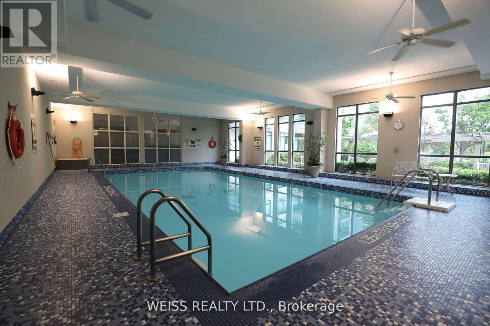 607 - 88 PROMENADE CIRCLE Image 37