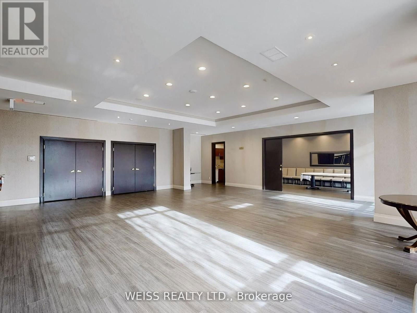 607 - 88 PROMENADE CIRCLE Image 40