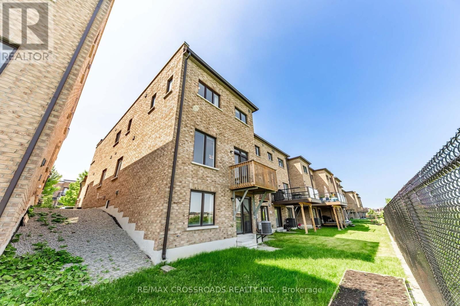 192 ELYSE COURT Image 33