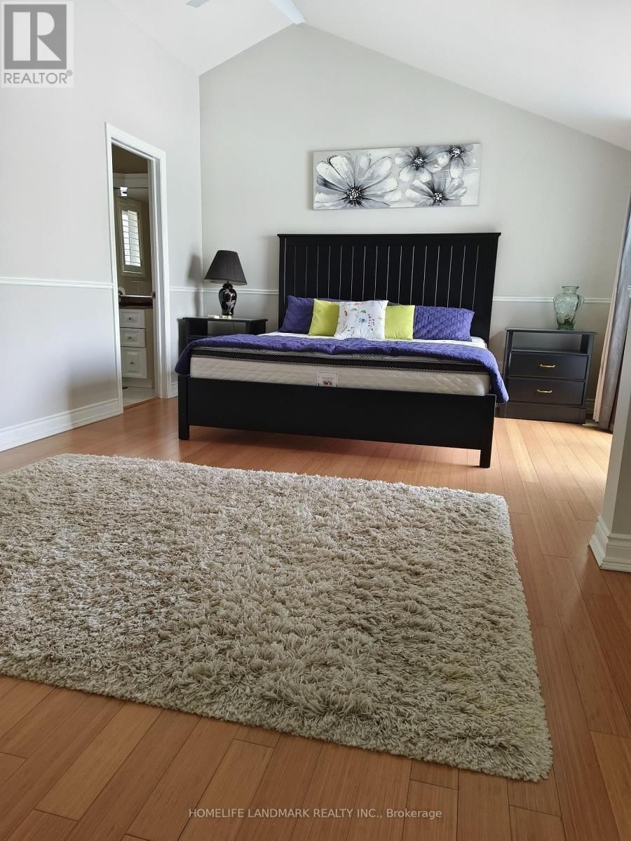 155 LAKESHORE BOULEVARD Image 17