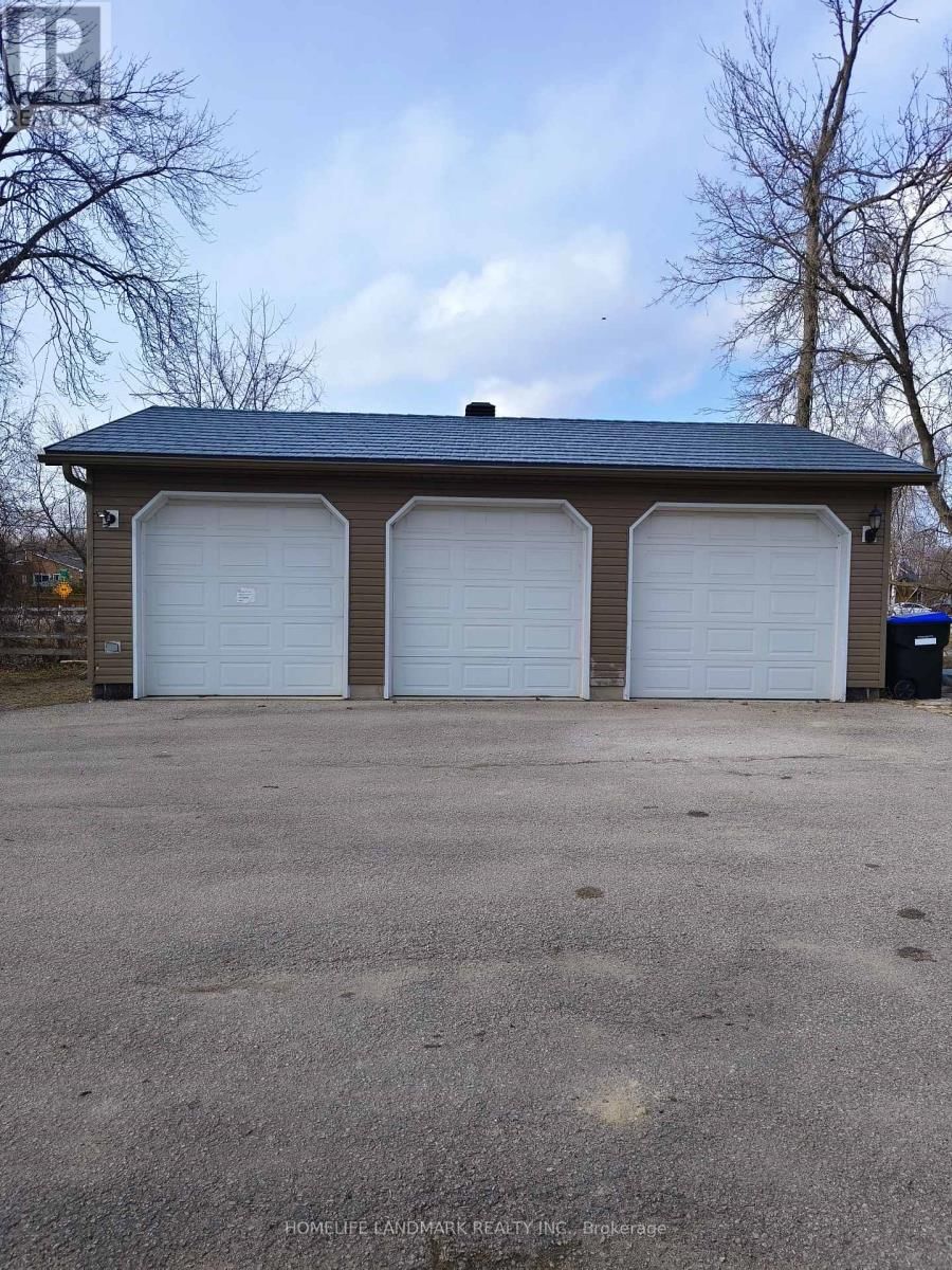 155 LAKESHORE BOULEVARD Image 19