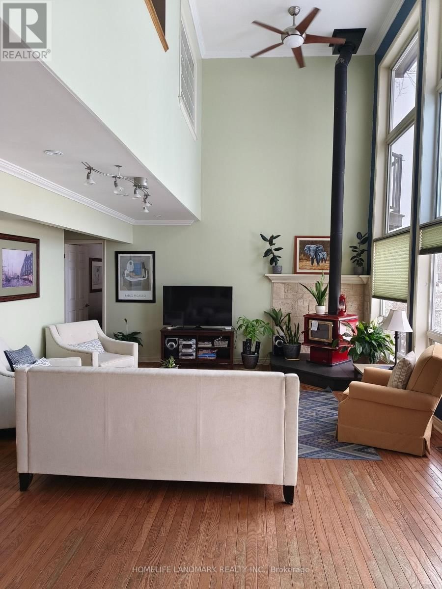 155 LAKESHORE BOULEVARD Image 6