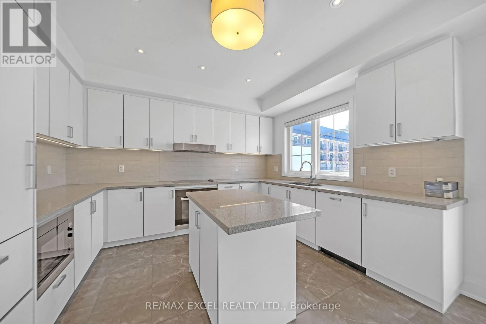 19 SIR FREDERICK BANTING WAY Image 20