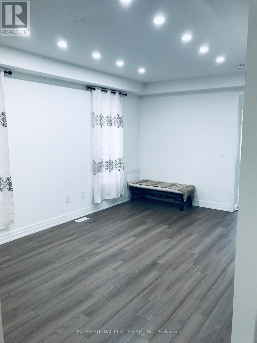 main floor - 59 FRANK KELLY DRIVE Image 6