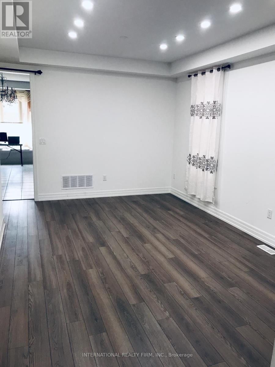 main floor - 59 FRANK KELLY DRIVE Image 7