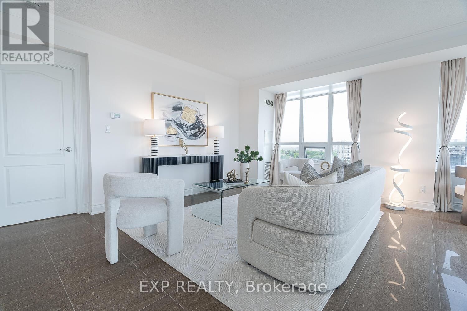 1205 - 88 PROMENADE CIRCLE Image 6