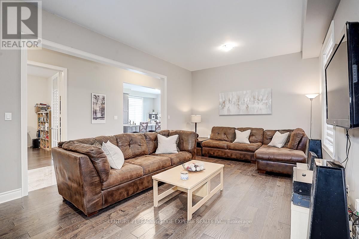 290 INVERNESS WAY Image 13