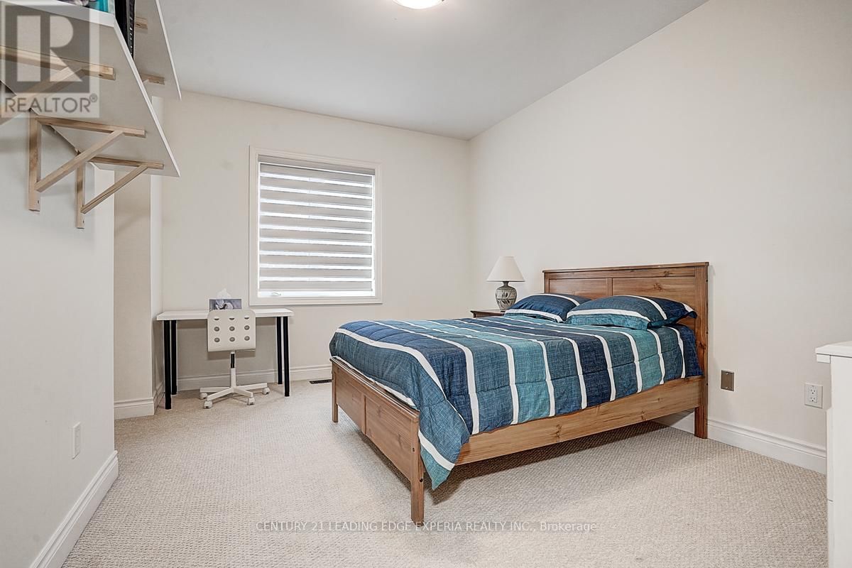 290 INVERNESS WAY Image 33