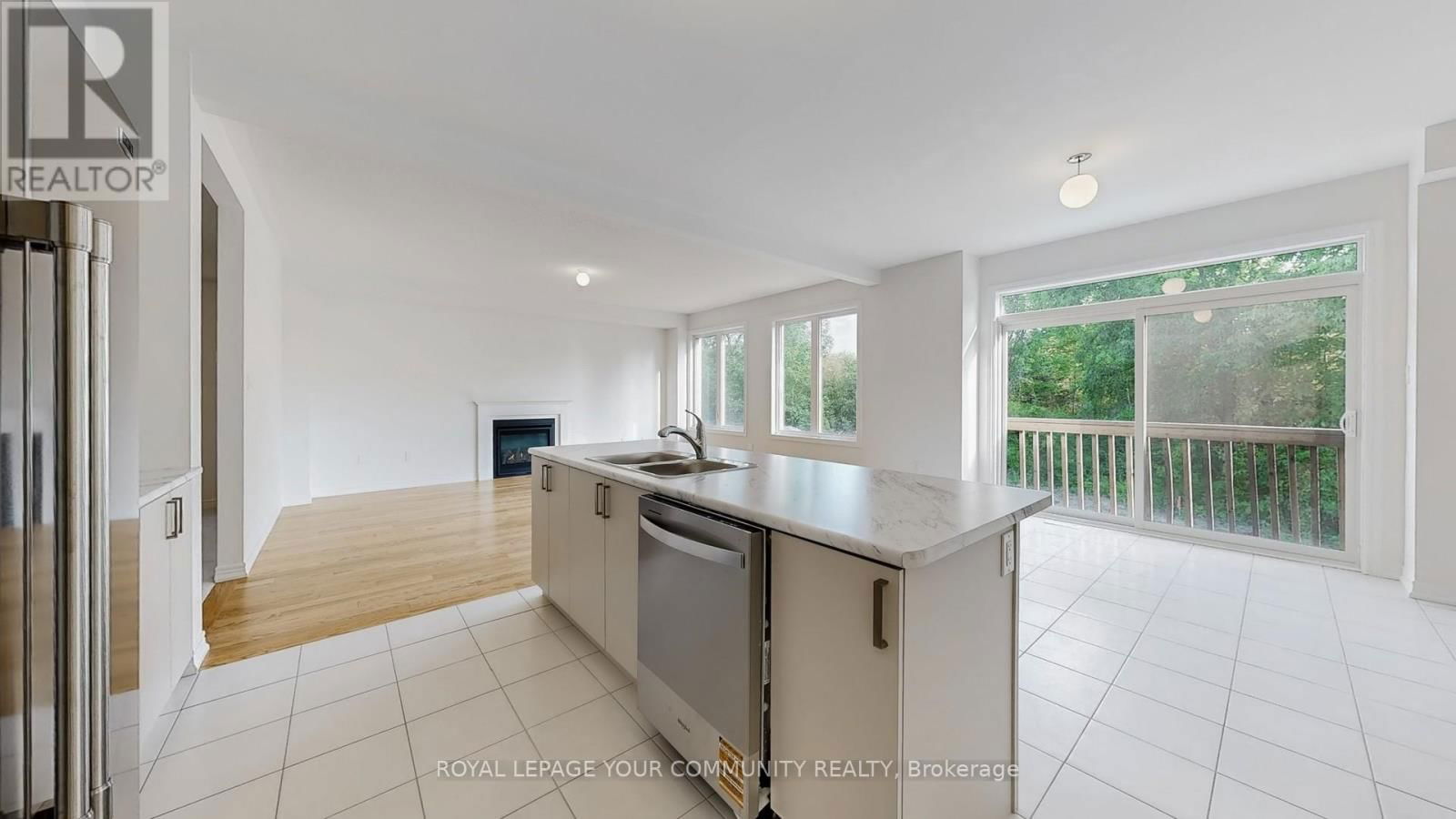 26 BAYCROFT BOULEVARD Image 16
