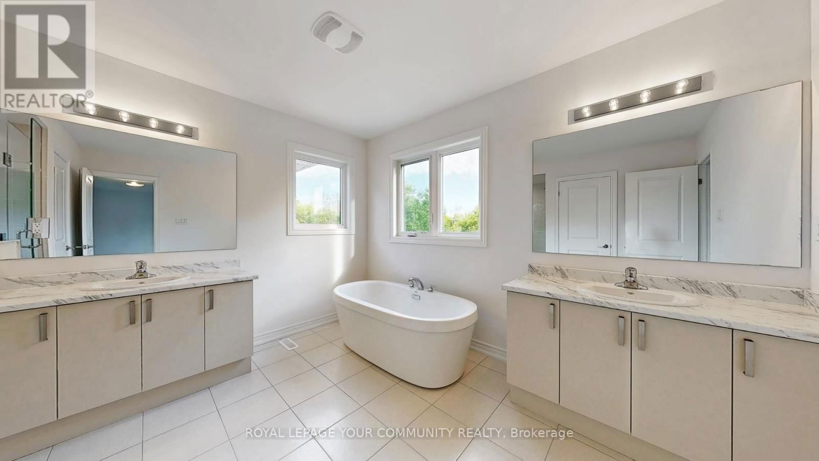 26 BAYCROFT BOULEVARD Image 33