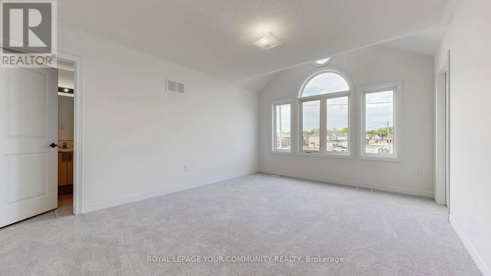 26 BAYCROFT BOULEVARD Image 38